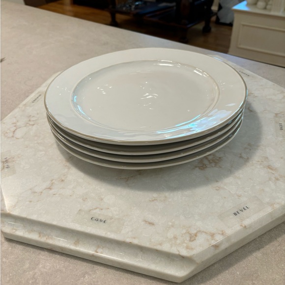 Set of 4 Juliska Octavia Round Dinner Plates - Picture 2 of 5